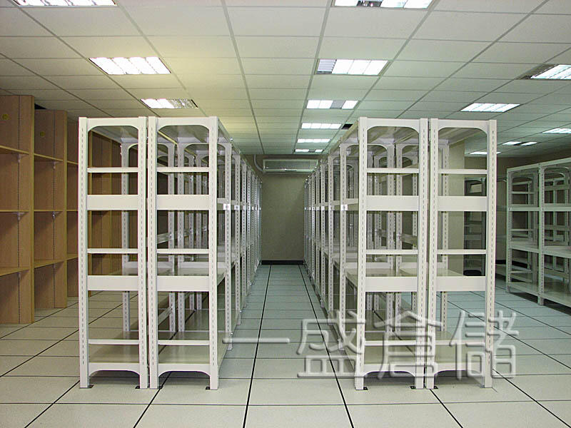 Medium Duty Storage Rack